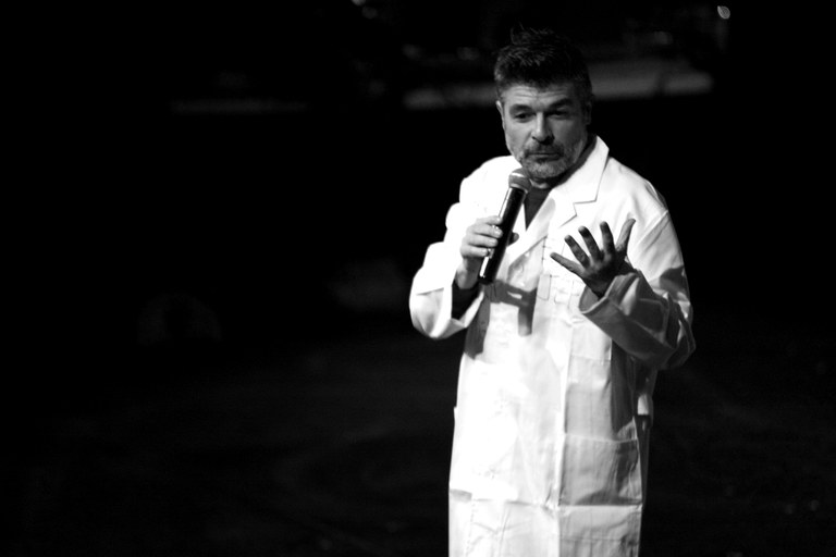 06-Operació-002.jpg