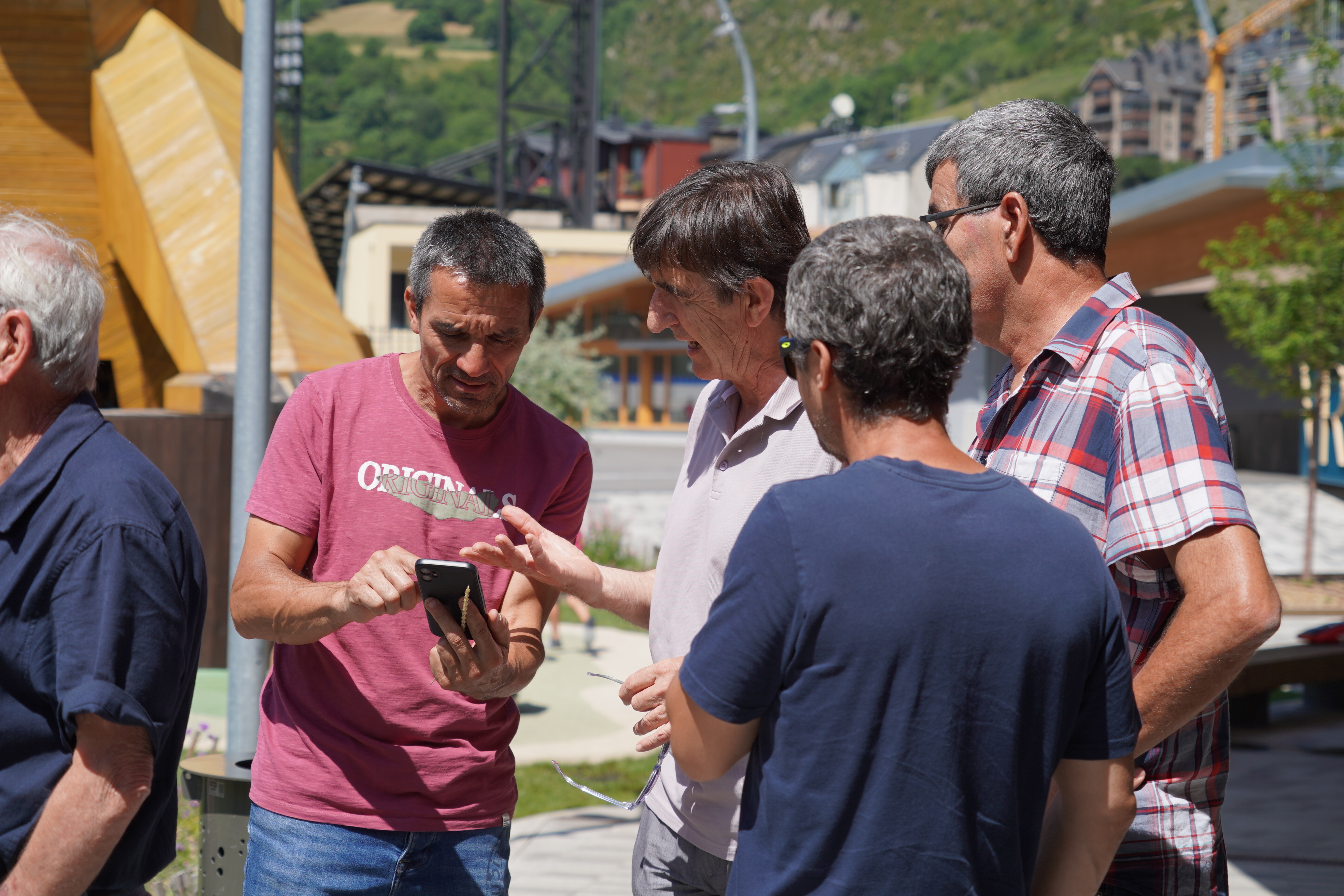 20250702 VISITA VILA FLORIDA @comuencamp (40).JPG