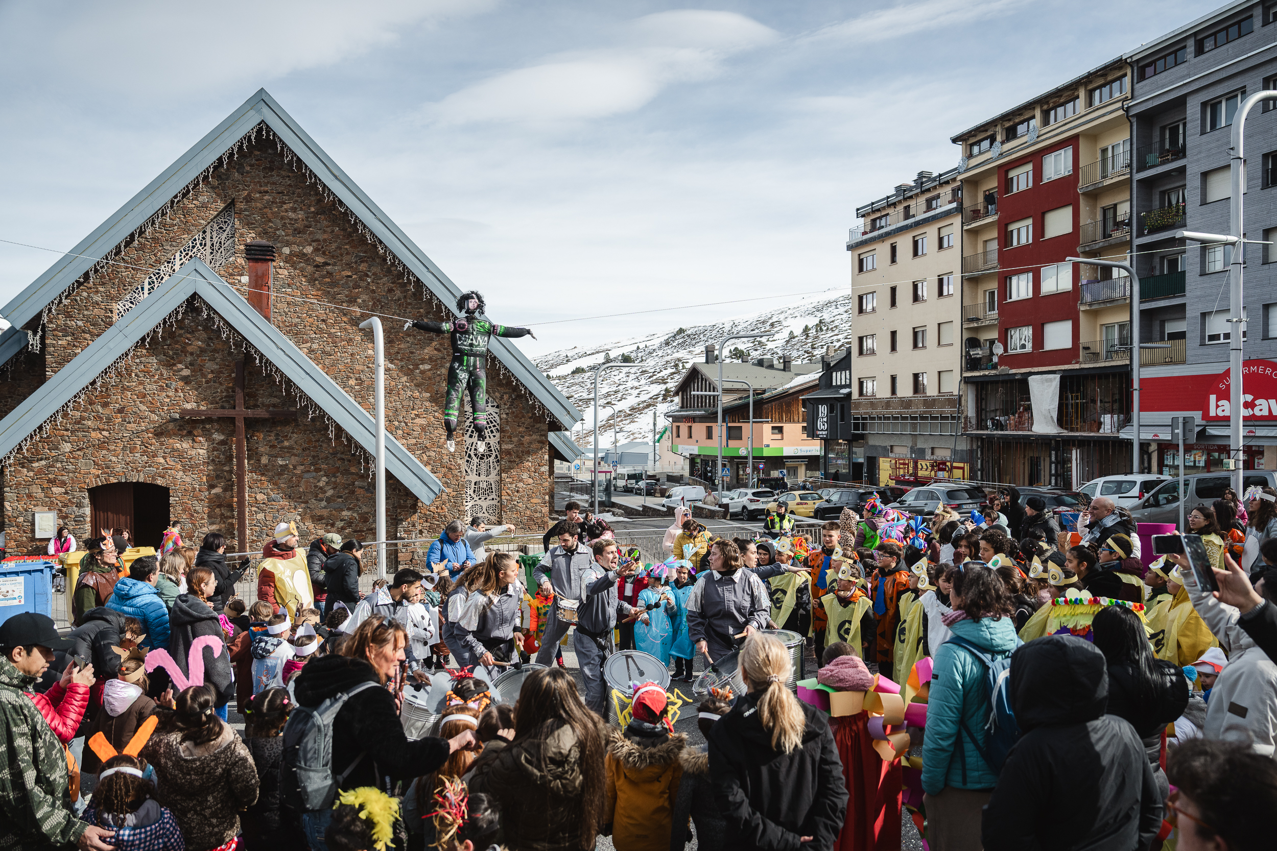 Rua de Carnaval de les escoles del Pas de la Casa @RubenCalvoperComuEncamp