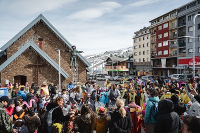 Rua de Carnaval de les escoles del Pas de la Casa @RubenCalvoperComuEncamp.
