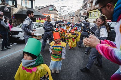 Rua de Carnaval de les escoles del Pas de la Casa @RubenCalvoperComuEncamp.