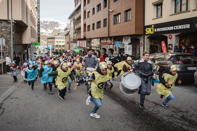 Rua de Carnaval de les escoles del Pas de la Casa @RubenCalvoperComuEncamp.