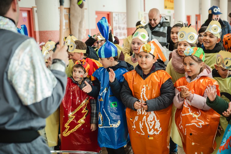 Rua de Carnaval de les escoles del Pas de la Casa @RubenCalvoperComuEncamp