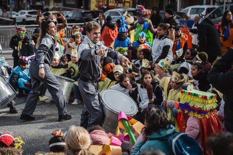 Rua de Carnaval de les escoles del Pas de la Casa @RubenCalvoperComuEncamp