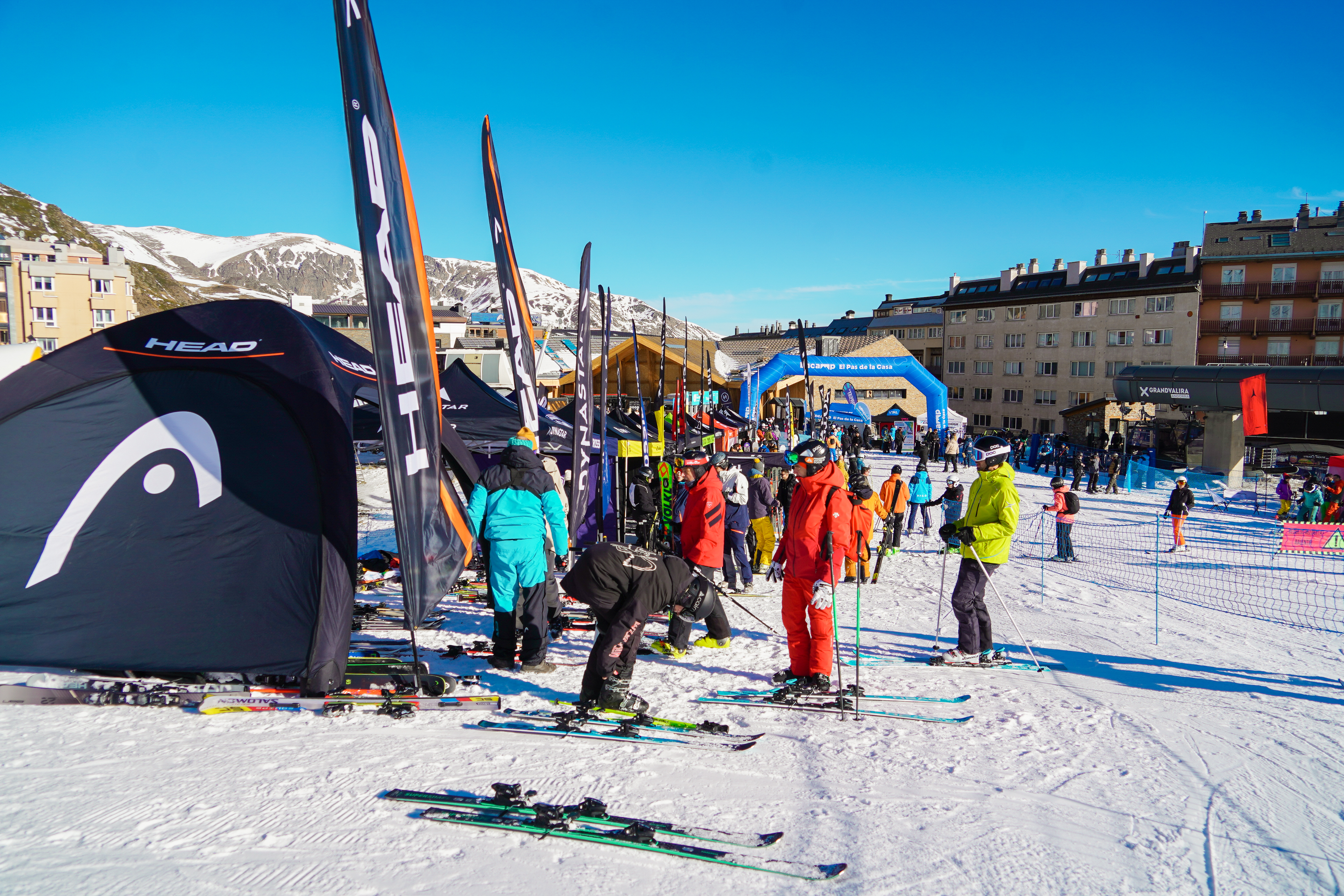 20251213 NeuFest - dissabte @ComuEncamp (14).jpg