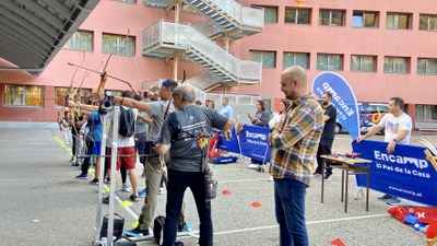 Activitat de tir amb arc a Encamp en el marc de la 3a edició de ‘Mou-te per la teva salut’.
