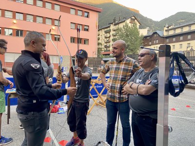 Activitat de tir amb arc a Encamp en el marc de la 3a edició de ‘Mou-te per la teva salut’.