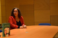 Najat El Hachmi presenta l'obra 'Dilluns ens estimaran' al Centre esportiu del Pas de la Casa i parla de la lluita per assolir la llibertat de les dones migrades 