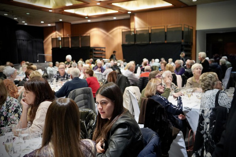20251217 Dinar Gent Gran @ComuEncamp