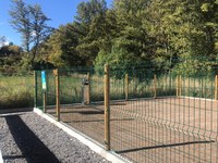 Nou pipicà a l'aparcament de Prada de Moles