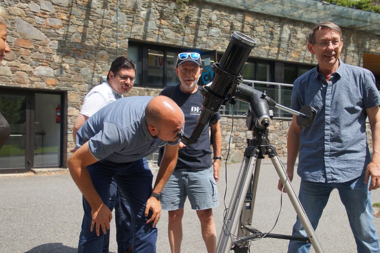 Observació astronòmica amb Joan Pujol a Encamp