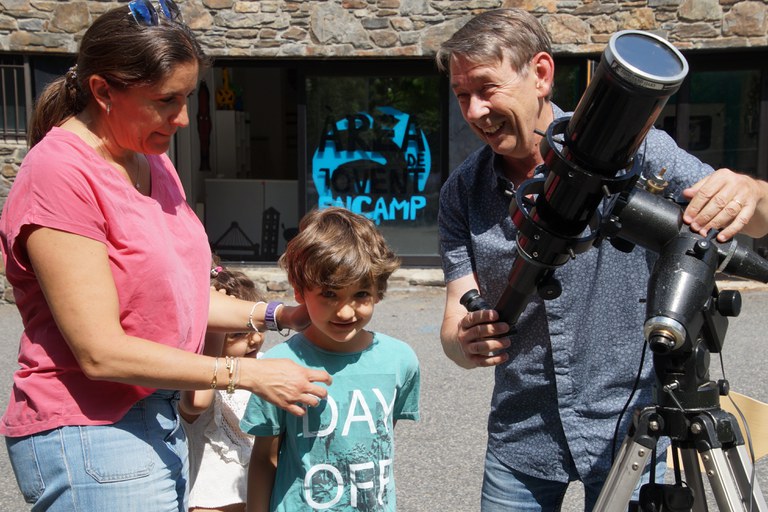 Observació astronòmica amb Joan Pujol a Encamp