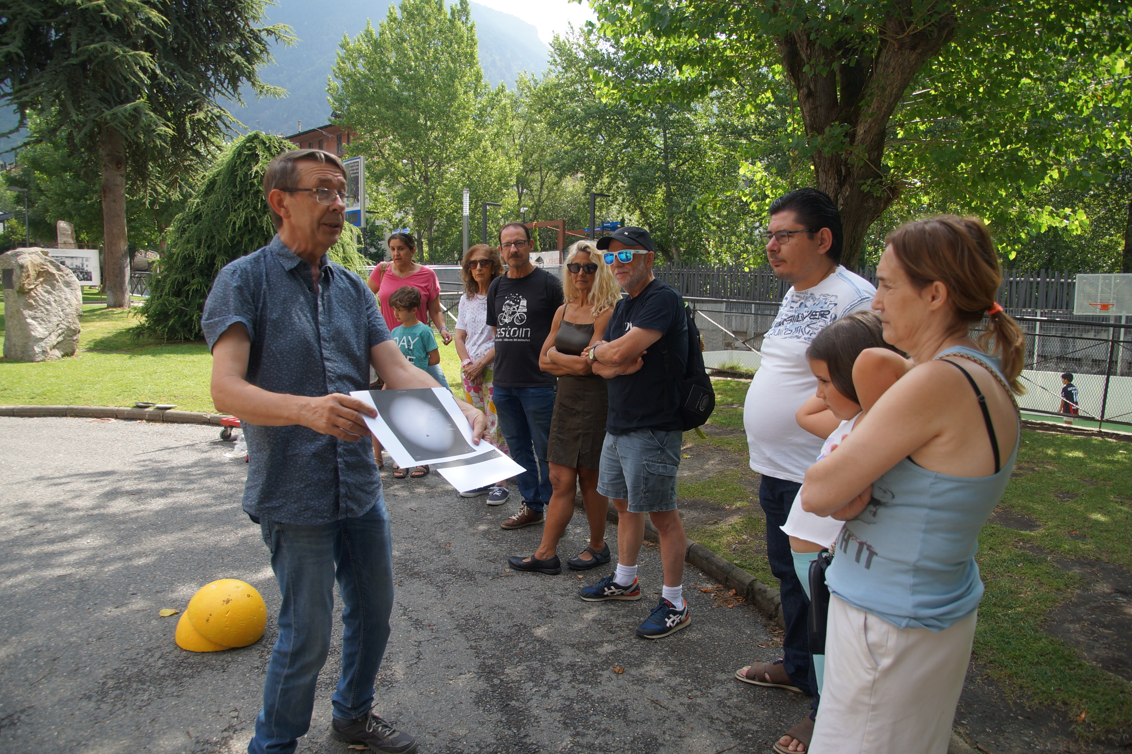 Observació astronòmica amb Joan Pujol a Encamp