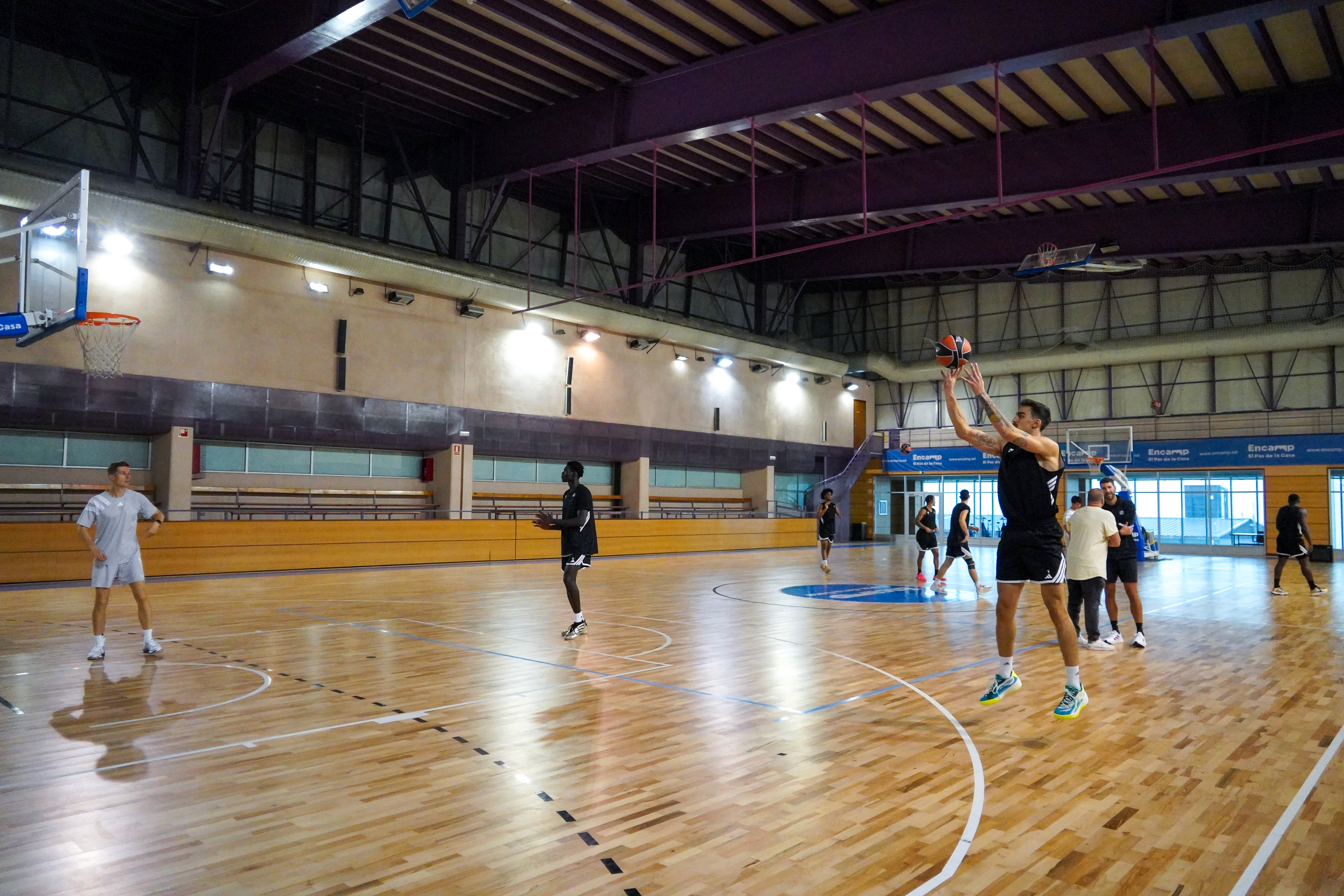 20250904 Estada del Paris Basketball al Pas de la Casa