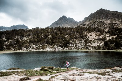 Corredor de la 40a OTSO Travessa d'Encamp a Pessons - @RSalanova per Travessa d'Encamp.