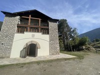 Jornada de portes obertes a Ràdio Andorra, l'edifici encampadà que acollirà el ministeri  de Turisme i Andorra Turisme