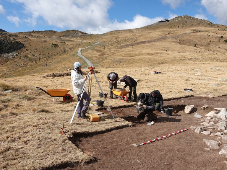 Treballs d'actuació al túmul del Cubil d'Encamp