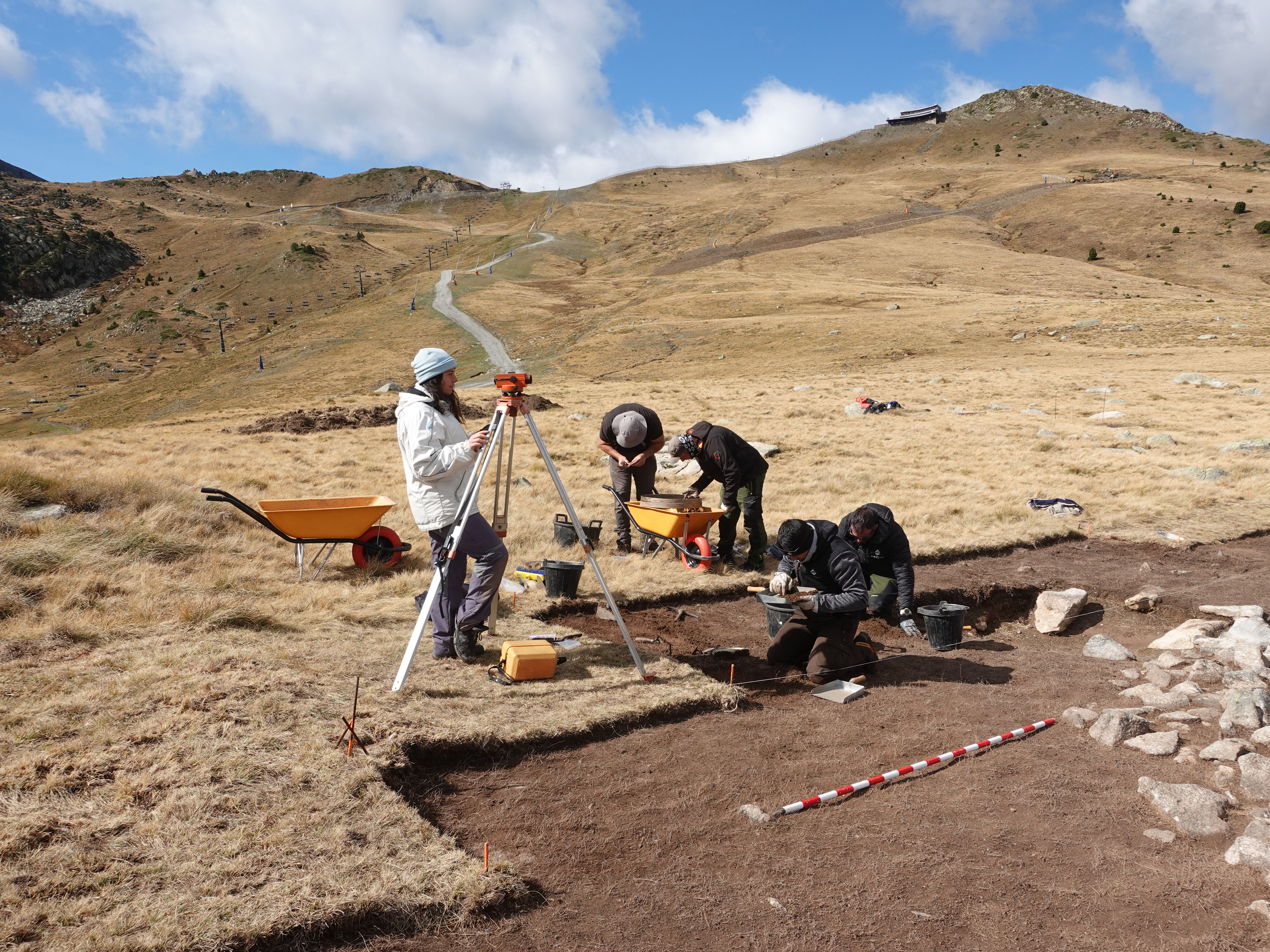 Treballs d'actuació al túmul del Cubil d'Encamp