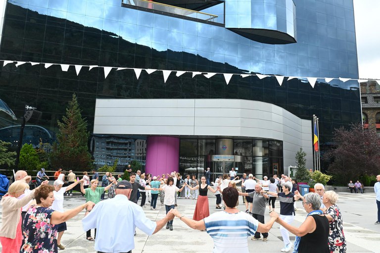 202040901 Aplec sardanes Encamp 2024