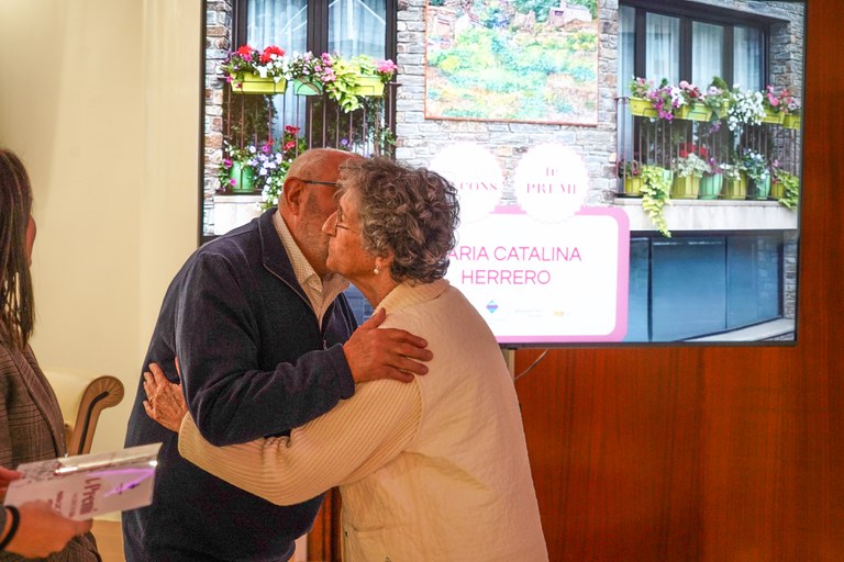 20251021 entrega premis embelliment floral @ComuEncamp  (24).jpg