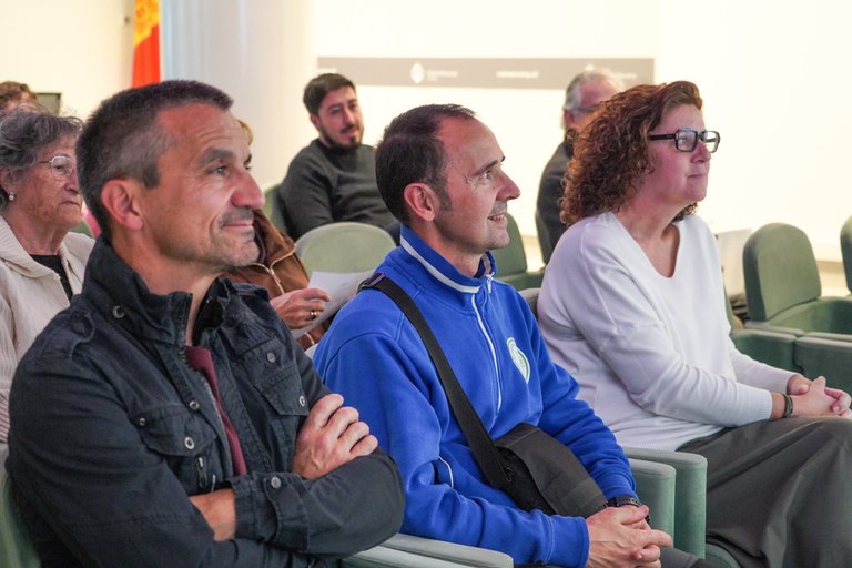 20251021 entrega premis embelliment floral @ComuEncamp  (33).jpg