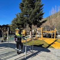 Reoberts els parcs infantils de la parròquia 