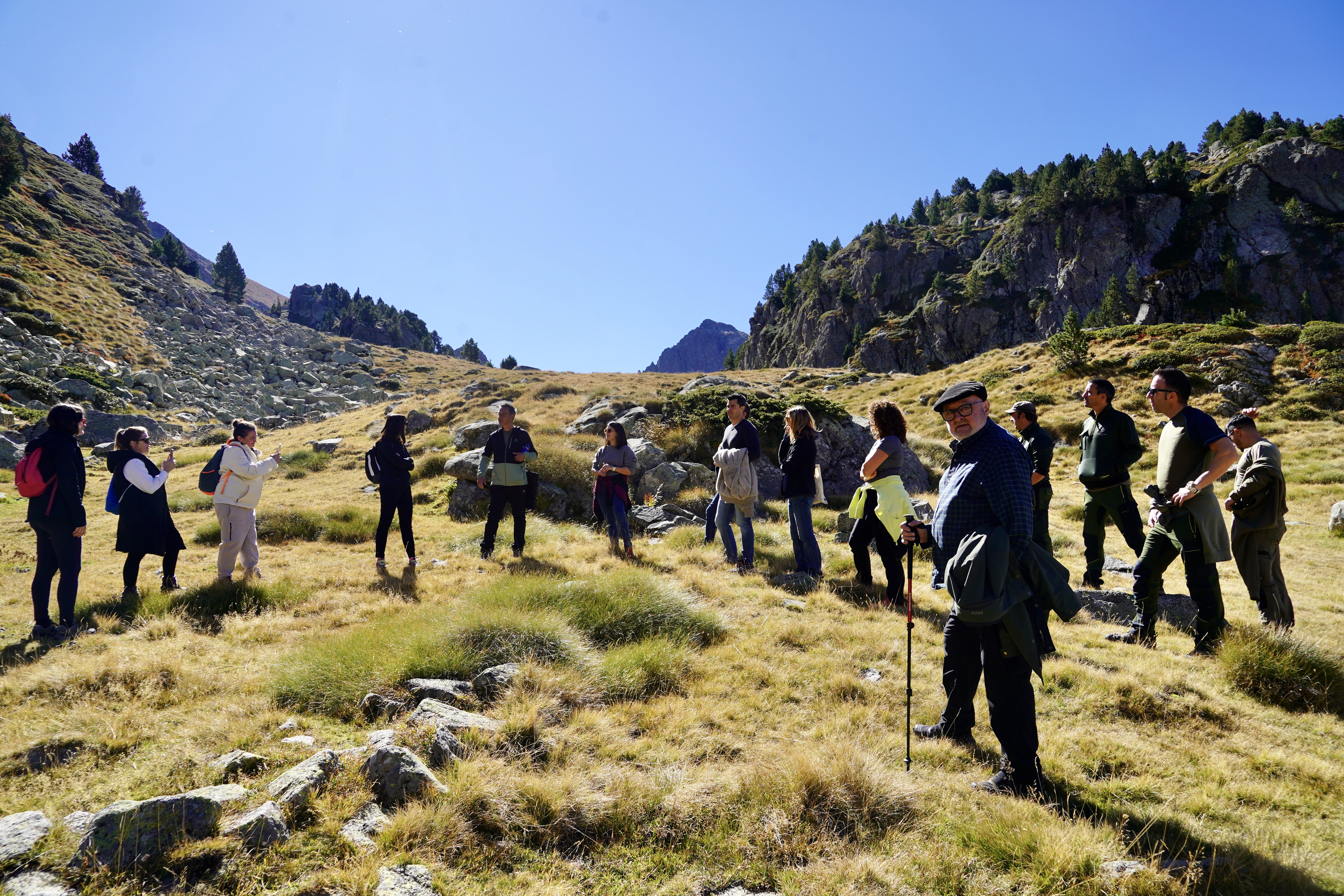 Visita al dolmen del Cubil i a part de la ruta dels orris @ComuEncamp