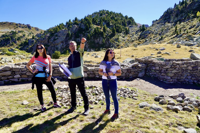 Visita al dolmen del Cubil i a part de la ruta dels orris @ComuEncamp