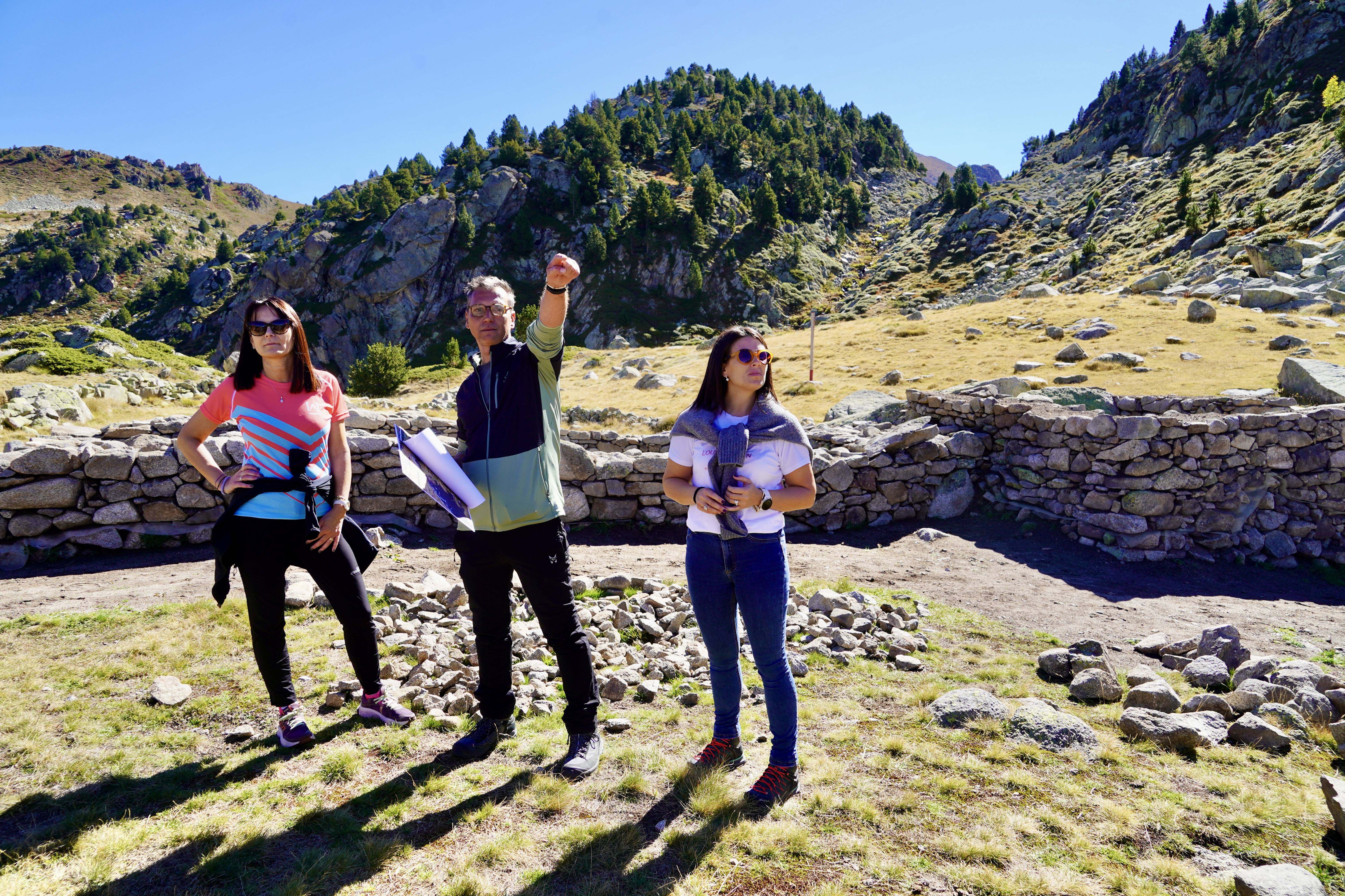 Visita al dolmen del Cubil i a part de la ruta dels orris @ComuEncamp