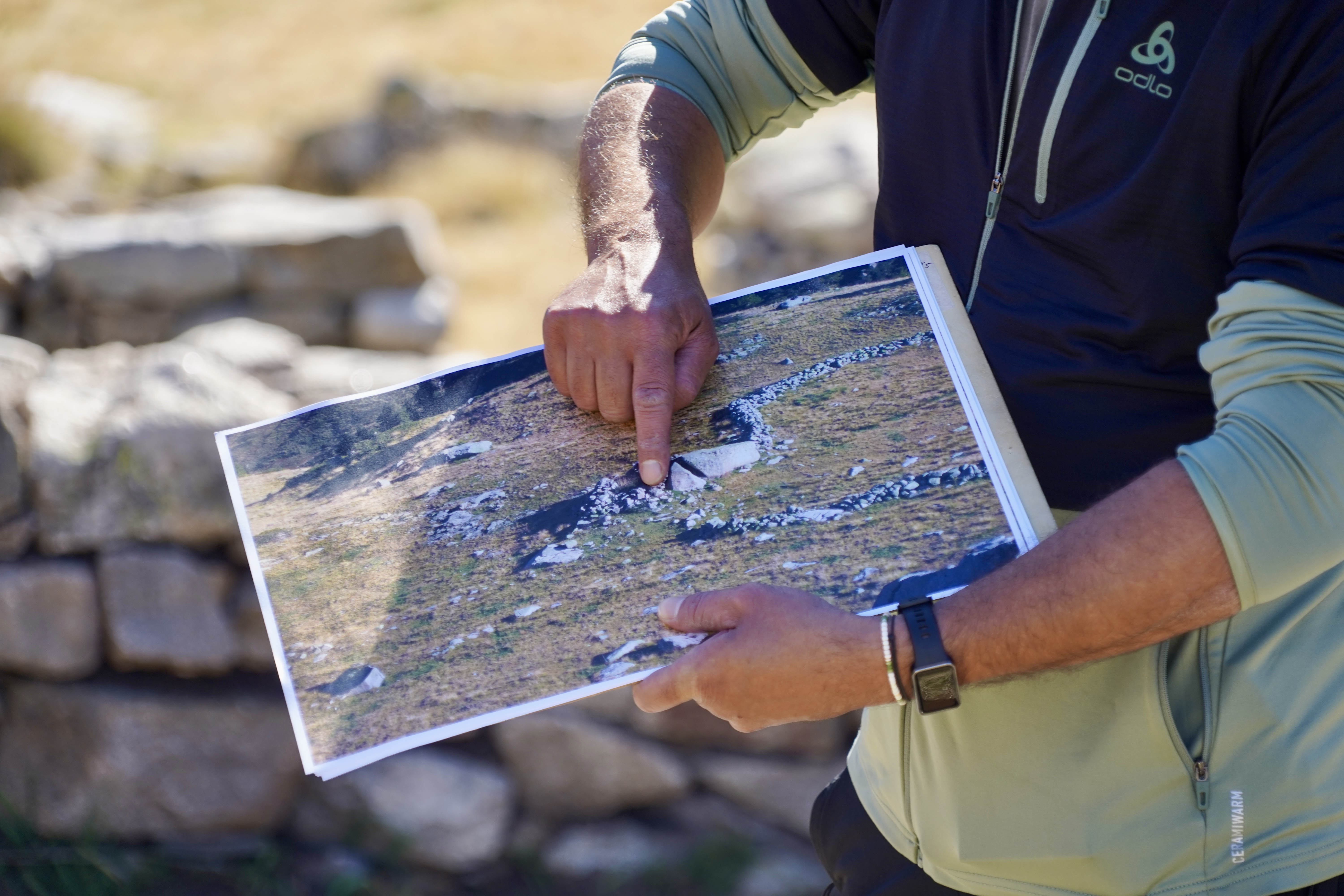 Visita al dolmen del Cubil i a part de la ruta dels orris @ComuEncamp