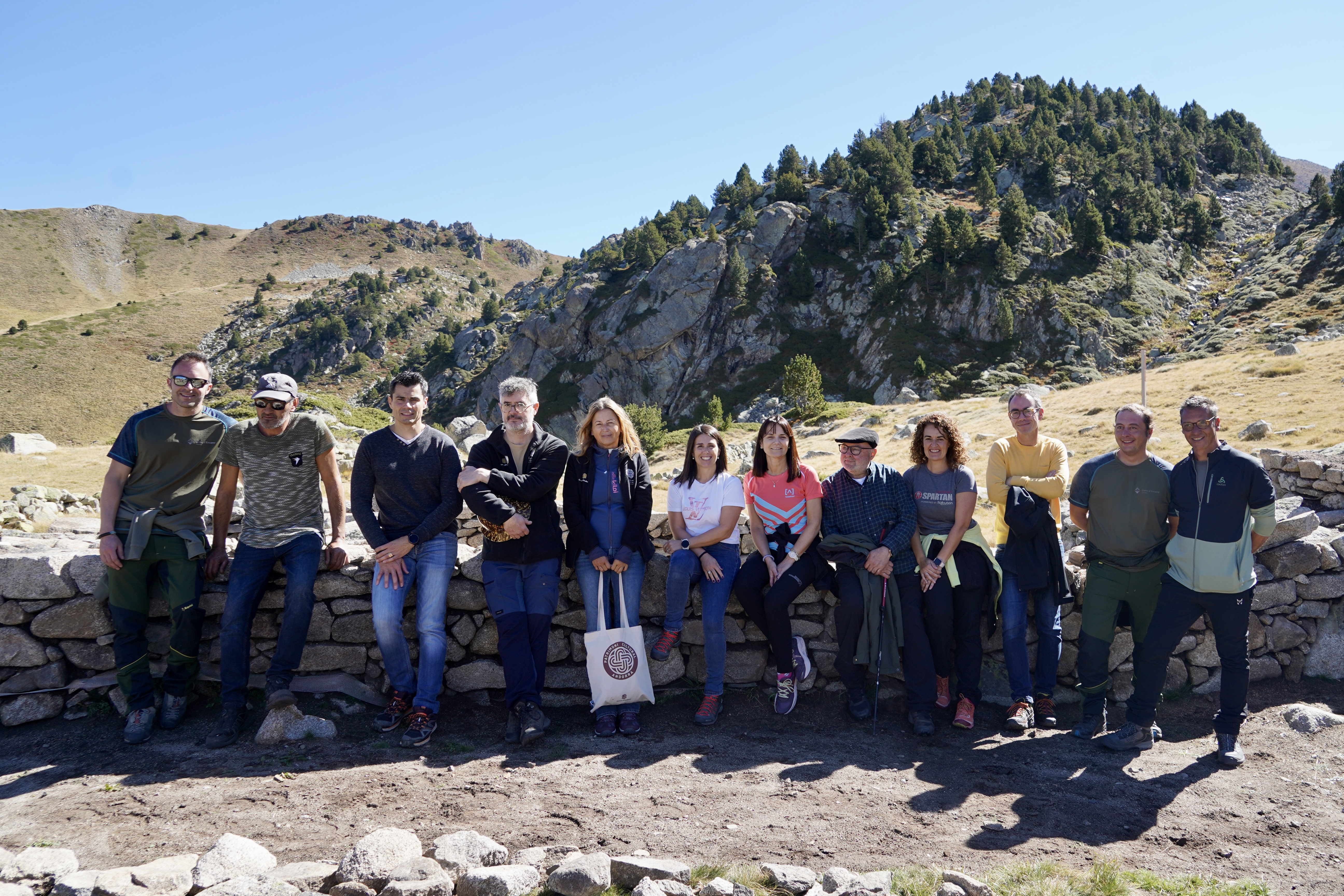 Visita al dolmen del Cubil i a part de la ruta dels orris @ComuEncamp