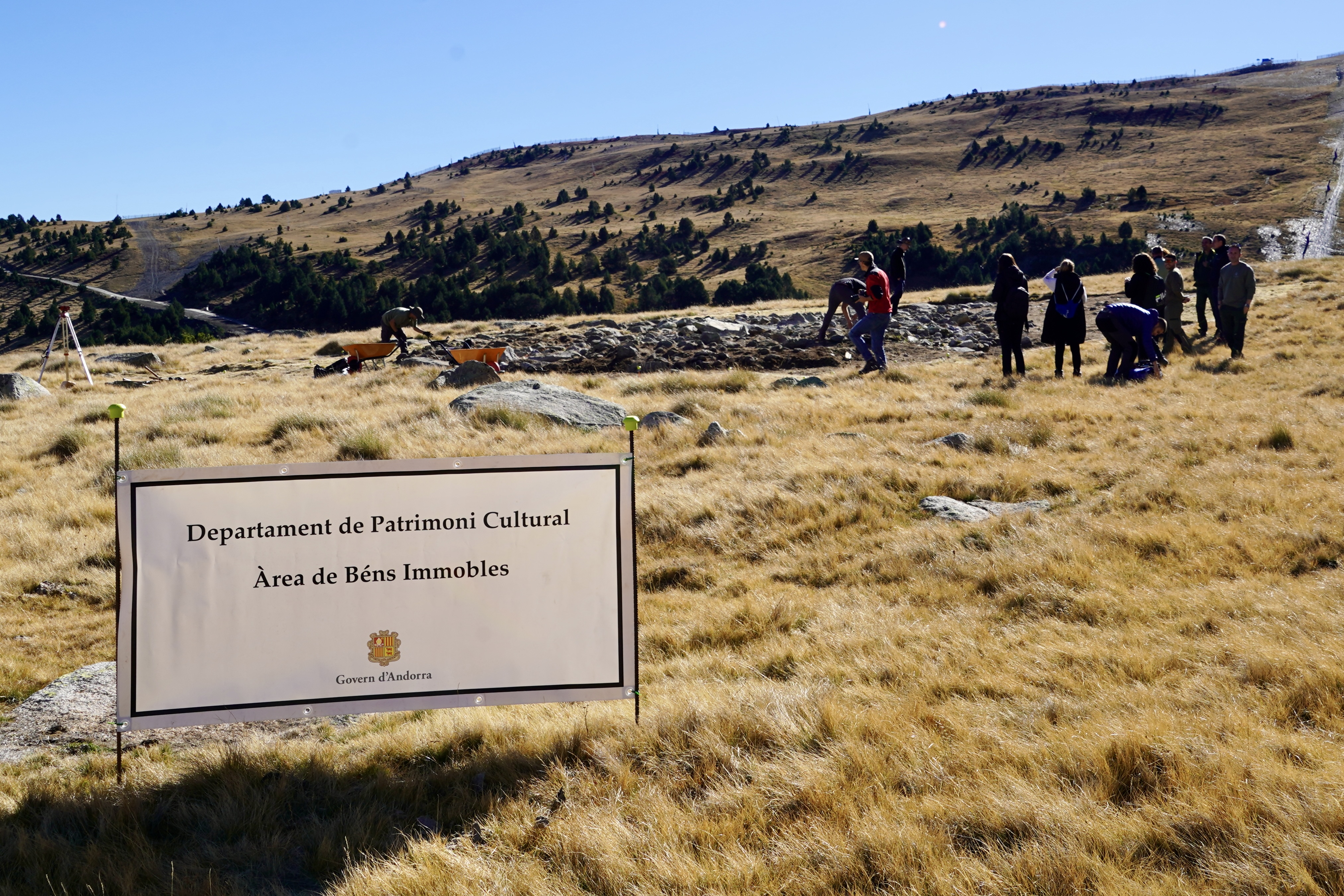 Visita al dolmen del Cubil i a part de la ruta dels orris @ComuEncamp