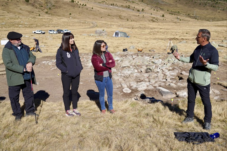 Visita al dolmen del Cubil i a part de la ruta dels orris @ComuEncamp