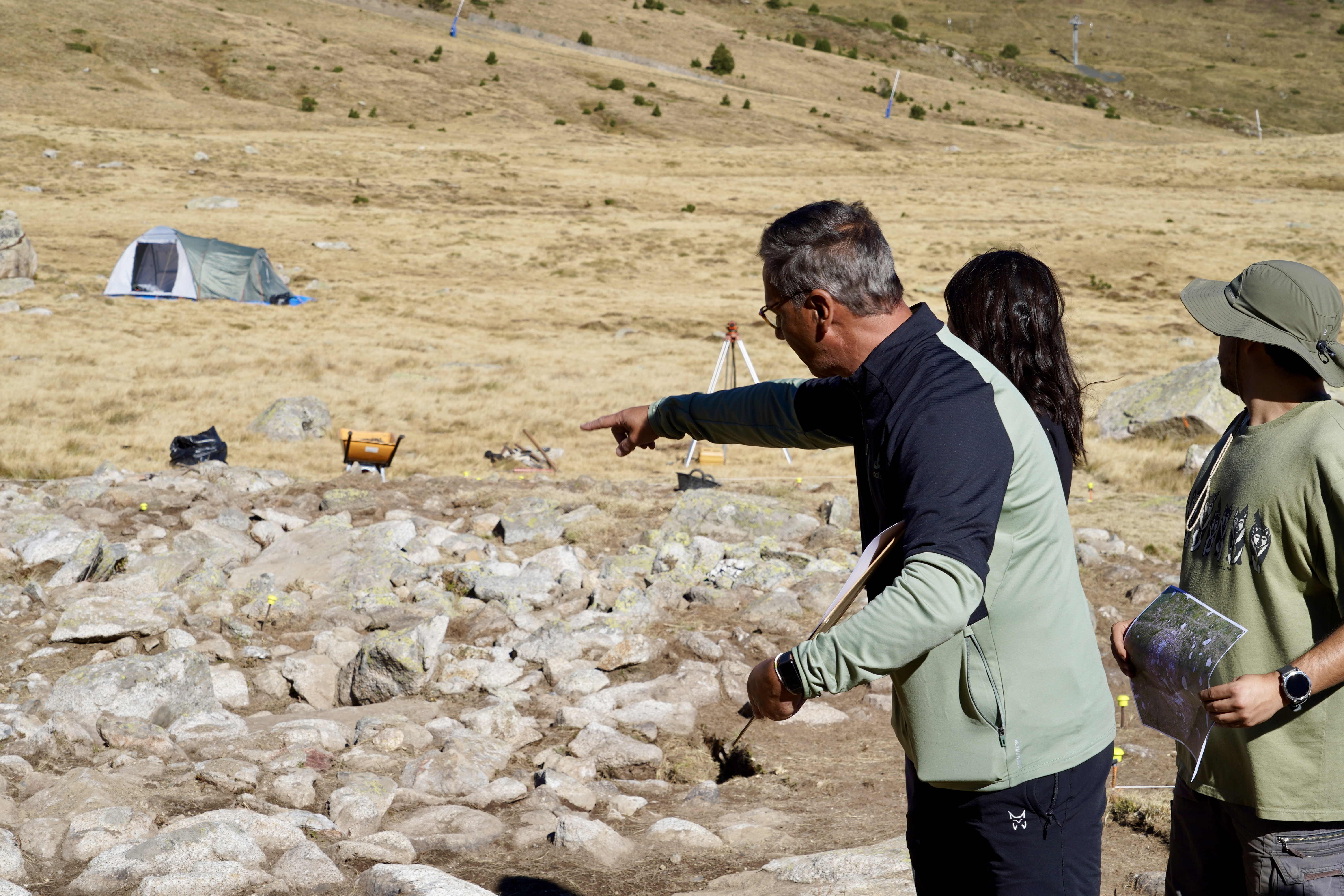 Visita al dolmen del Cubil i a part de la ruta dels orris @ComuEncamp