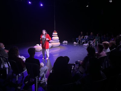 Espectacle 'Pedres' del projecte La Llançadora d'Encamp.