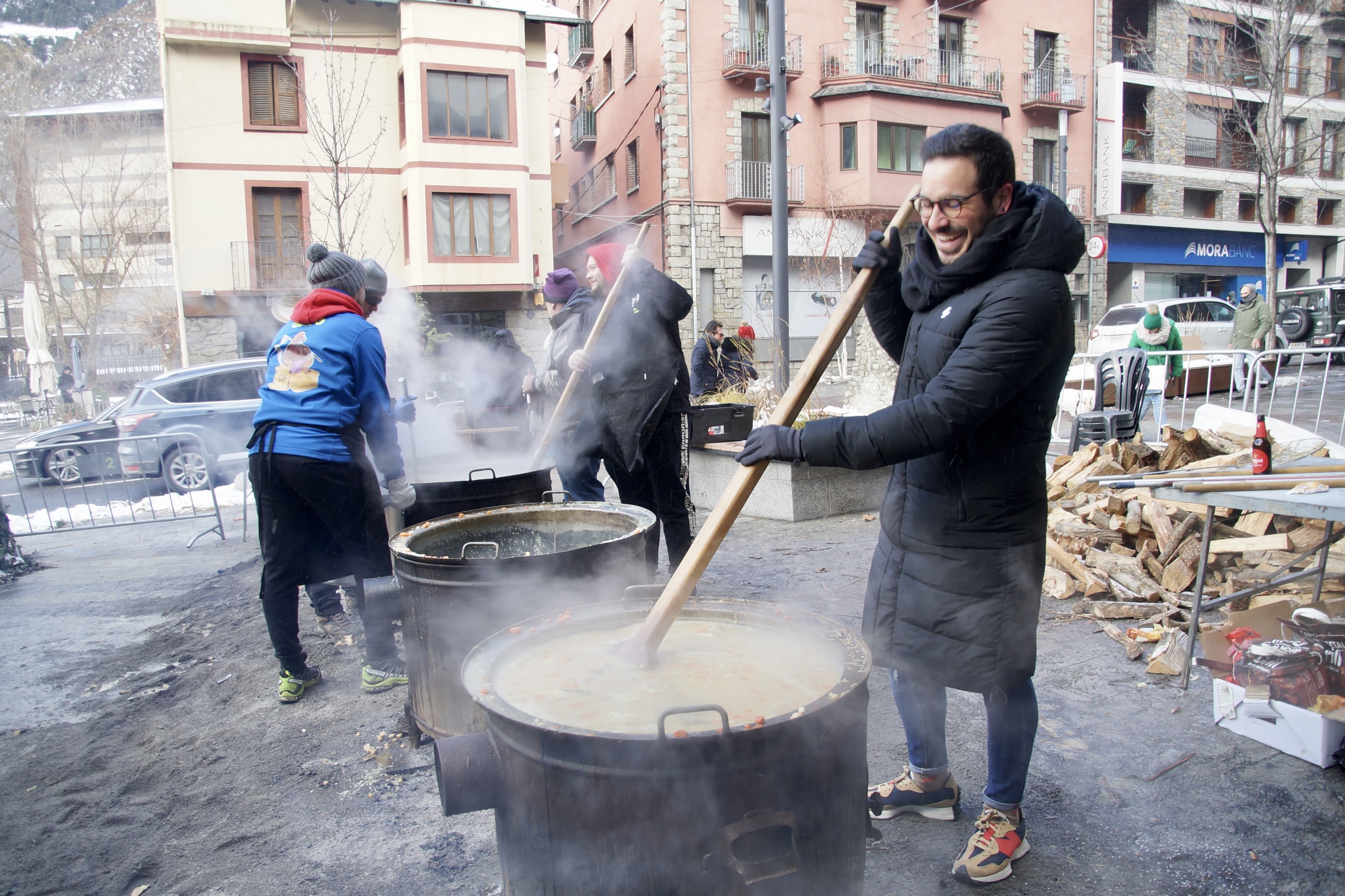 Escudella Sant Antoni Encamp. Gener 2023. Comú d'Encamp