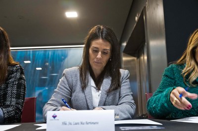 Signatura del conveni per l'ús del nom Clípol.