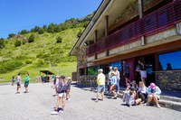 Les colònies dels Cortals ofereixen als infants i joves un estiu ple de natura, germanor i creativitat