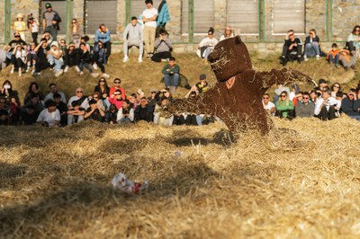 Ball de l'ossa.