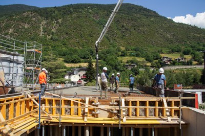 20250704 Treballs obra nou espai per a la gent gran.