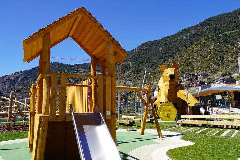 Procés de construcció del parc de l'Ossa a Encamp @ComuEncamp (10).JPG