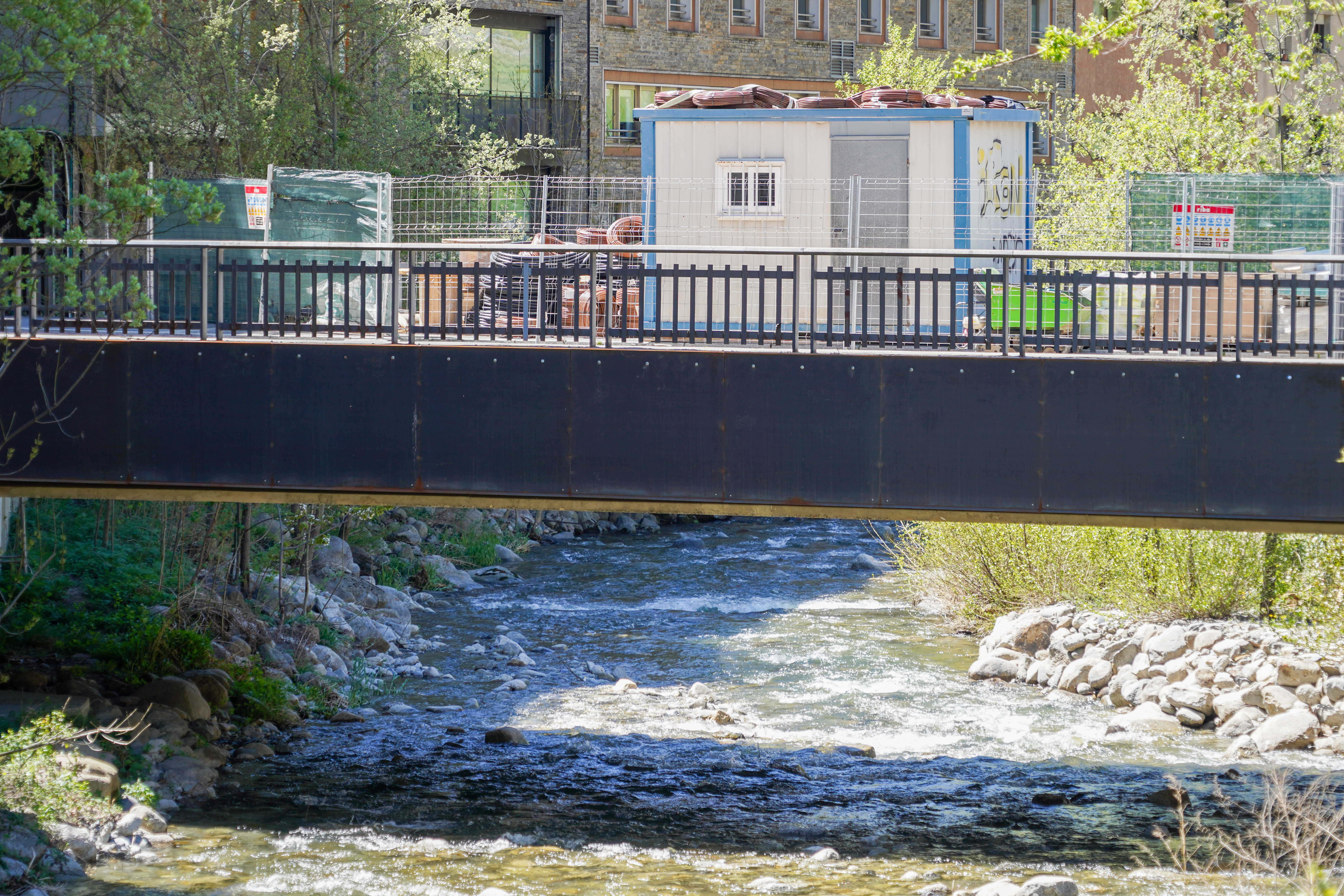 20240417 Pont carrer de la Molina @ComuEncamp (1).jpg