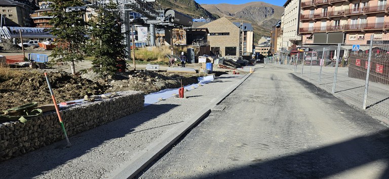 20251028 Execució de les obres de remodelació avinguda d'Encamp del Pas de la Casa.